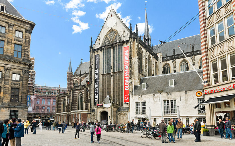 הכנסייה החדשה בכיכר דאם אמסטרדם