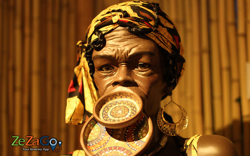 אישה אפריקאית במוזיאון ריפליס תאמינו או לא באמסטרדם