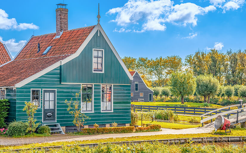 זאנסה סכאנס כפר הולנדי מסורתי - מוזיאון פתוח שהפך יעד תיירותי